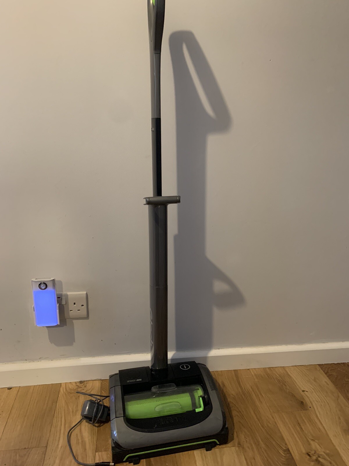 G Tech Air Ram cordless Hoover & charger. hardly used. eBay