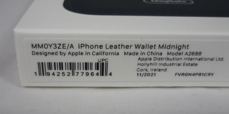 Genuine Apple Leather MagSafe Card Wallet for iPhone 12, 13, 14 & 15 - Midnight - Image 4 of 4