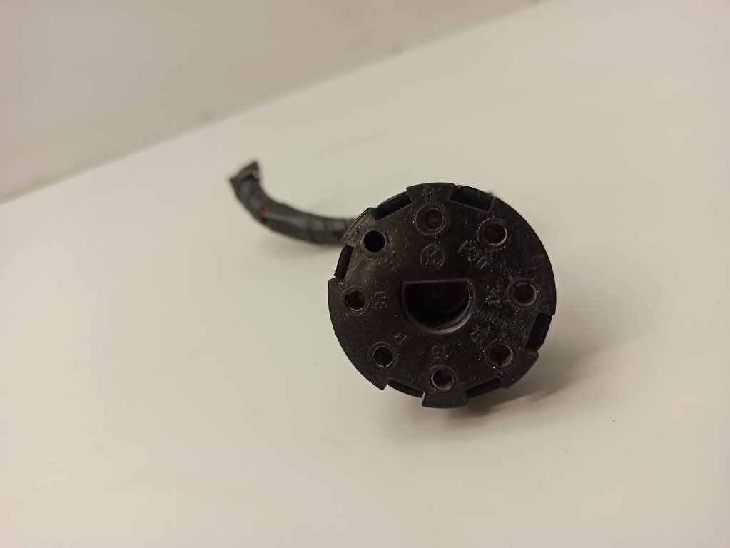 w115、5.10→5268 Mercedes-Benz W114 W115 1974 Ignition lock contact connector
