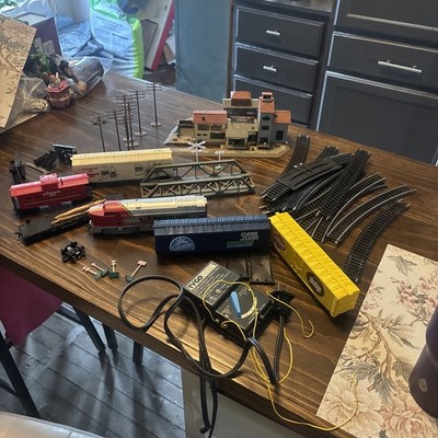Vtg Pola N Scale train building, tracks, train, power supply, railroad signs lot