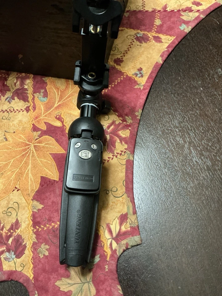 Tripé portátil YunTeng YT-9928 2 em i bastão de selfie + obturador remoto para foto - Imagem 4 de 4