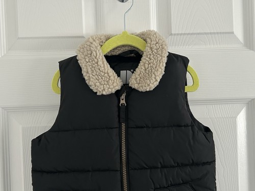 Next Boys Black Padded Puffer Gilet Shearling Collar Size 4-5 Years - Imagen 3 de 15