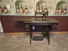 Extremely Common  Model 127 Singer Sewing Machine Built In 1917 Circa WW1.