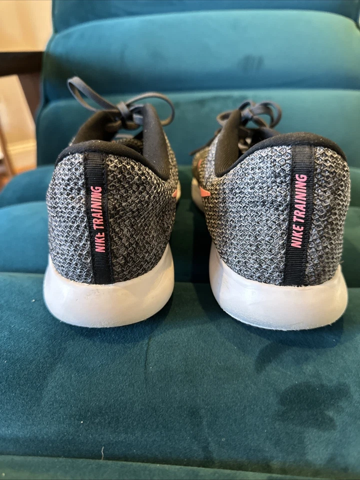 Nike Zapatos Para Mujer 10 Gris/Rosa Entrenamiento Flex TR 8 Tenis Excelente Estado Foto 3 de 4