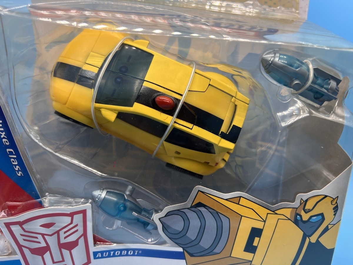 ミニカー transformers animated hasbro set Hasbro Transformers Animated Deluxe - Autobot Bumblebee with