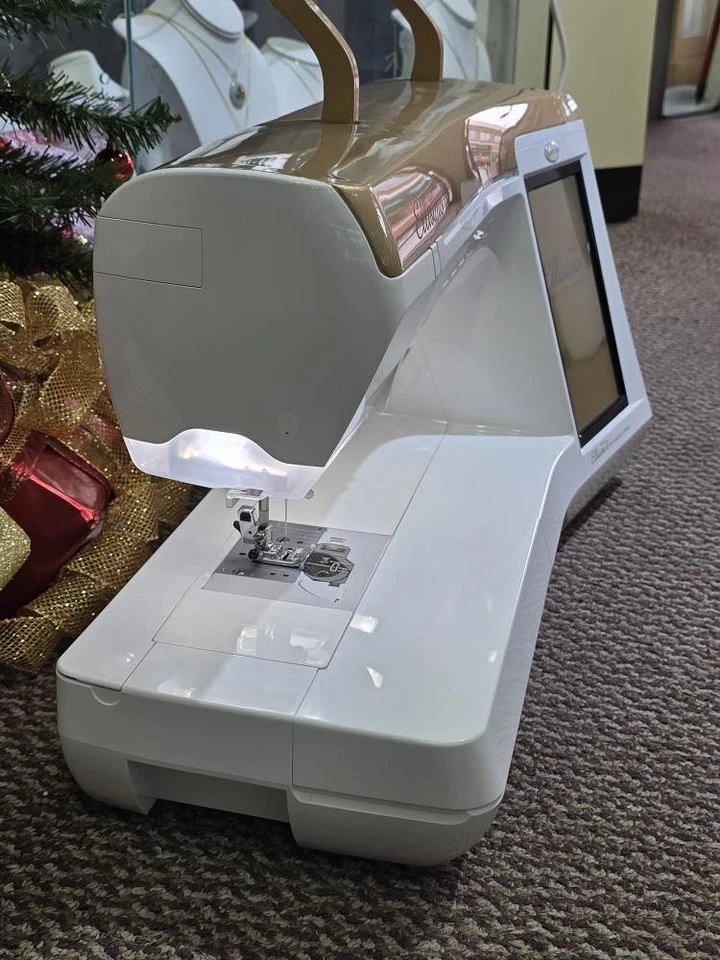 BABY LOCK BSOG2 ELLISIMO GOLD II VERY GOOD (CJL062140) - image 4 of 4