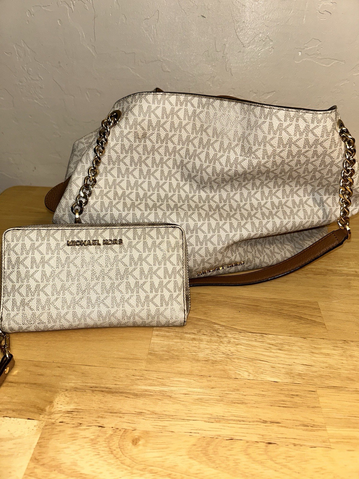 Michael  Kors Purse & Wallet Set Bag Collectible Fashion Cute Rare Used