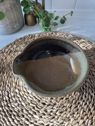 Studio Art Pottery Pouring Bowl Pitcher DOUG Signed Earth Tones 5 3/4” - Picture 3 of 10