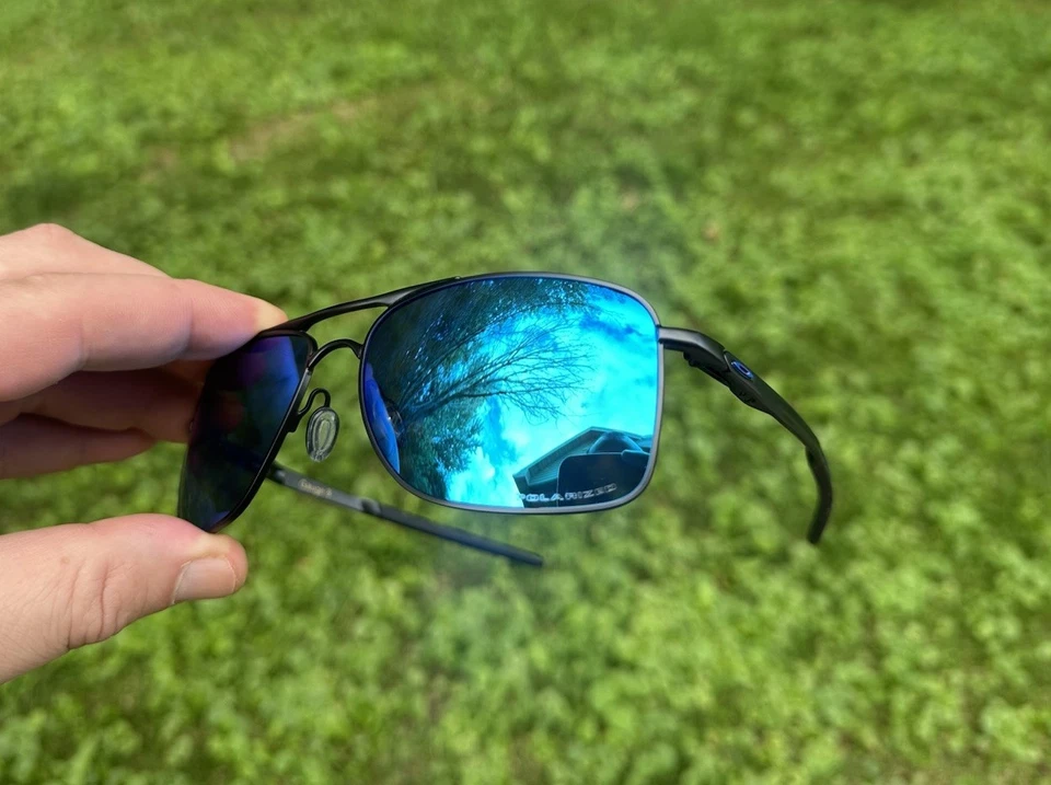 Oakley Gauge 8 Satin Black/Blue Polarized Sunglasses Including Case - Image 3 of 4