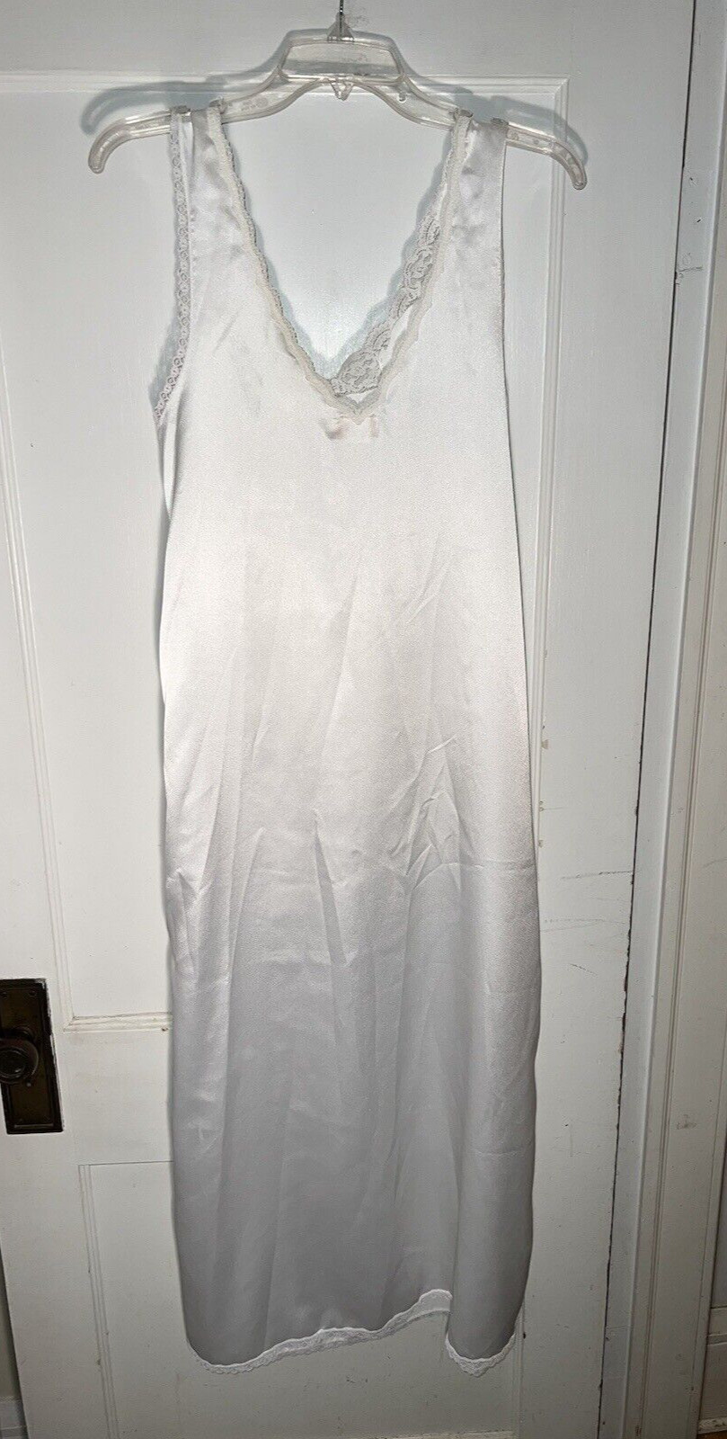 Barbizon Vintage Peignoir Set  White Satin 2-Piece Maxi Robe & Gown Size M c673