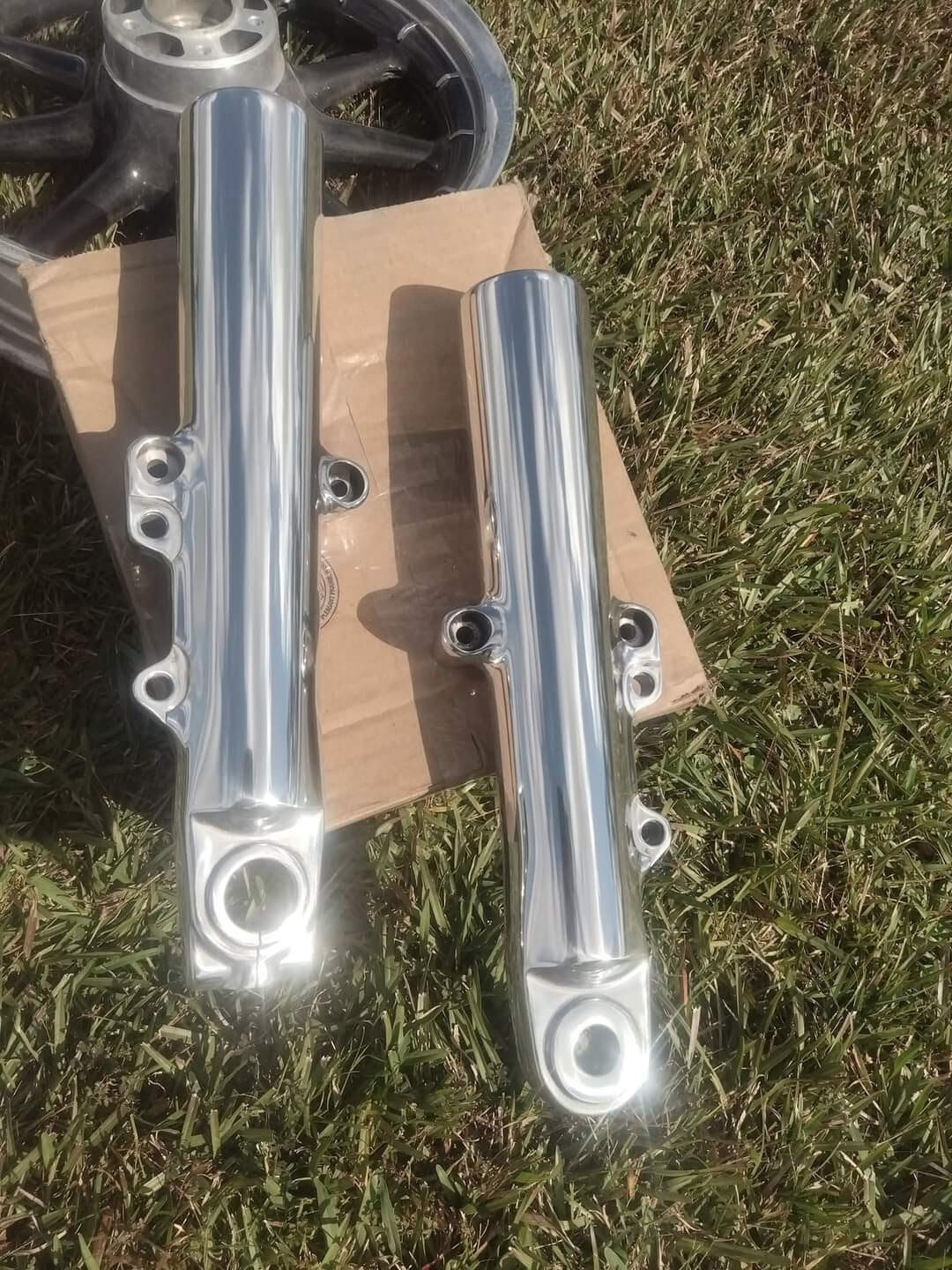 Harley FLH/FLT FLHR/FLHRI front forks sliders POLISHED 2014-2023 no exchange