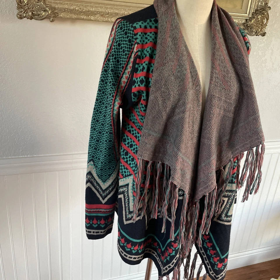 Suéter Flying Tomato Mujer Mediano Negro Flecos Geométricos Frente Abierto Cárdigan Foto 3 de 4