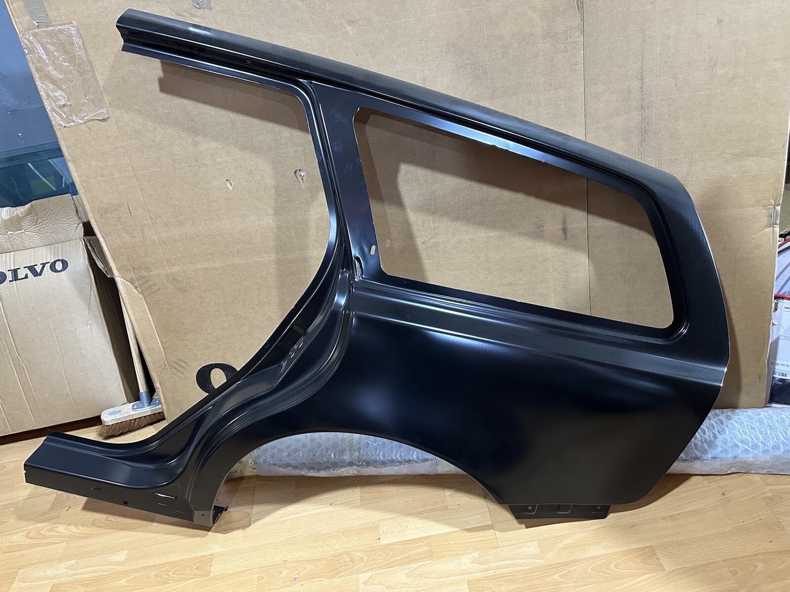 GENUINE VOLVO V50 LEFT REAR QUARTER PANEL - 31353190