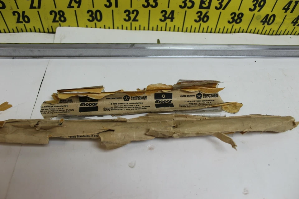 Nuevo OEM capó moldura 3868430 1977-78 Plymouth Fury Dodge Monoco (Bin10T) Foto 4 de 4