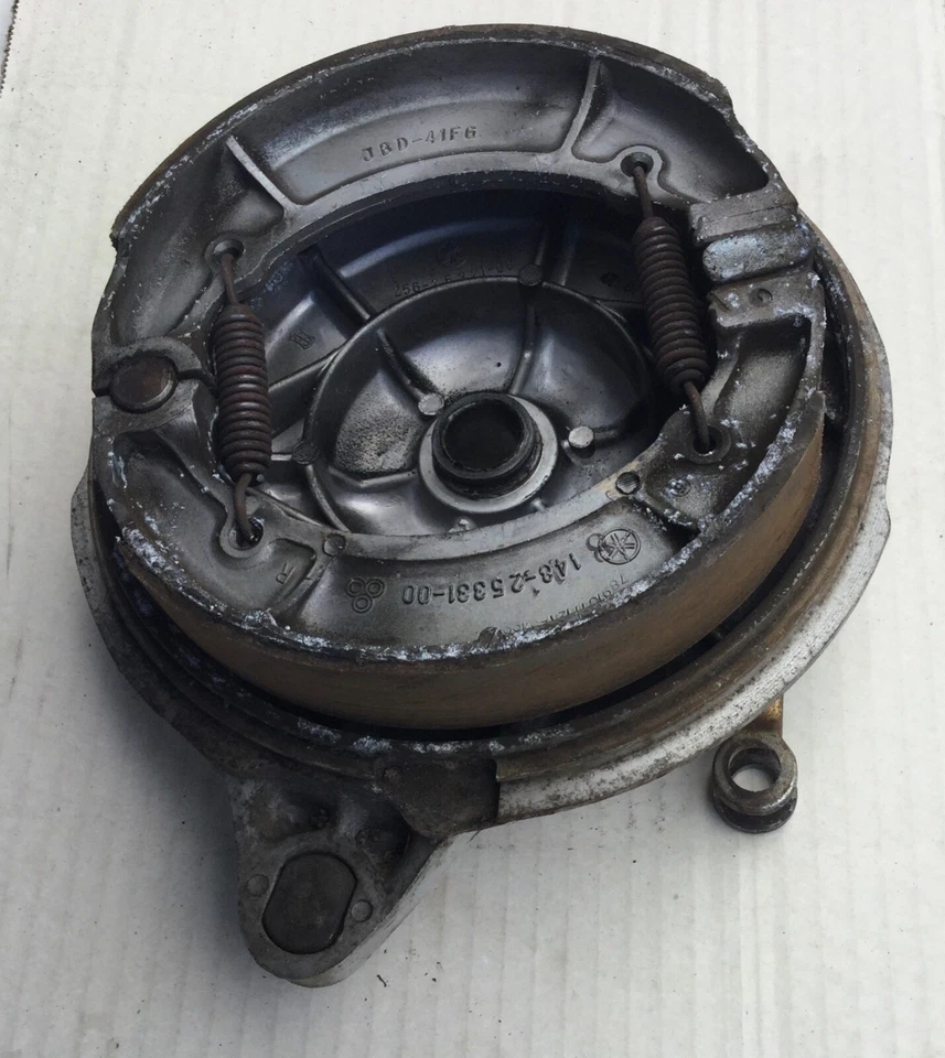 Yamaha XS TX 650 placa de freno de tambor y zapatas completas Foto 2 de 2