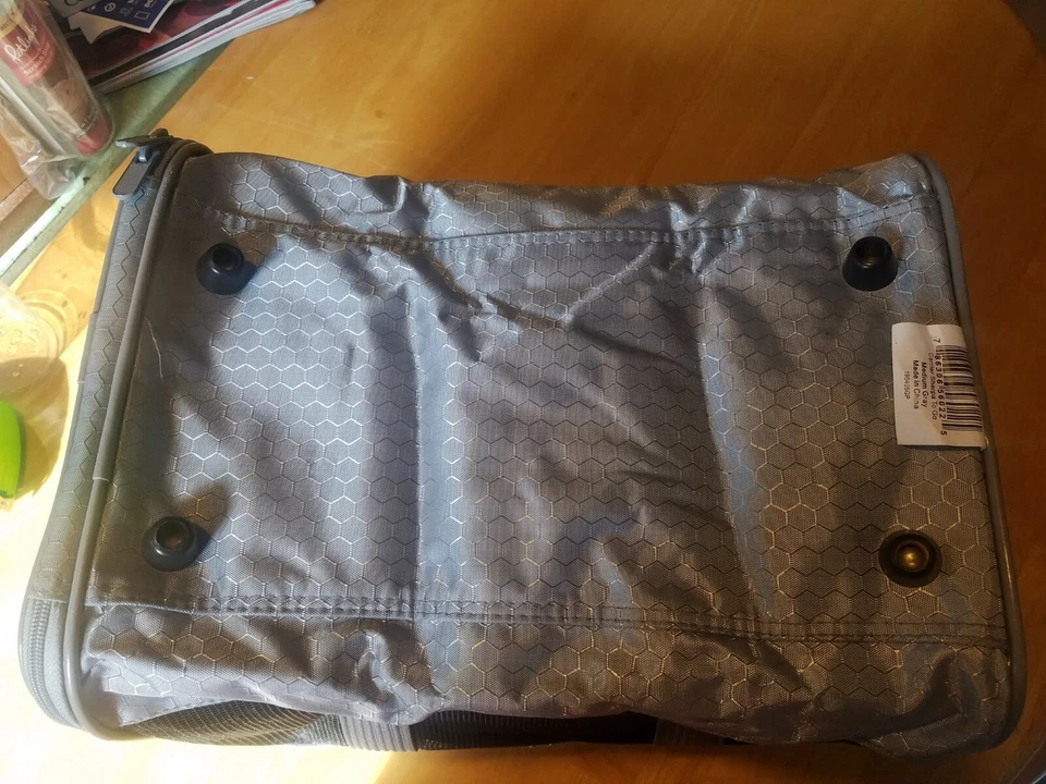 Bolso Sherpa Porta Mascotas Talla Mediana Aprobado por Aerolíneas Foto 3 de 4