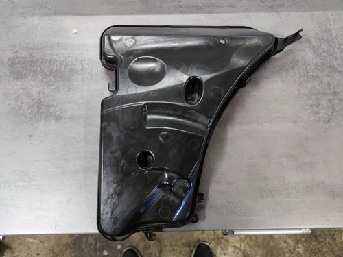 #10 BMW 5er G30 G31 Wischwasserbehälter Waschbehälter Pumpe 7388944 Scheibenwass