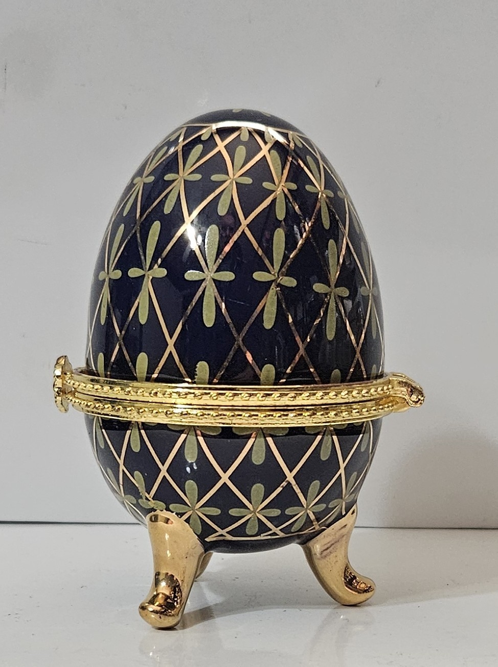 My Treasure Genuine Porcelain Hand Painted Fabulous Egg