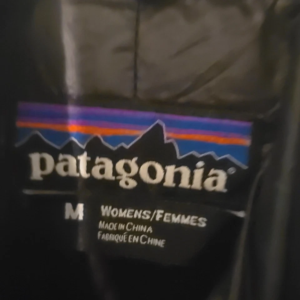 Chaqueta acolchada Patagonia Fitz Roy negra para mujer talla mediana Foto 4 de 4
