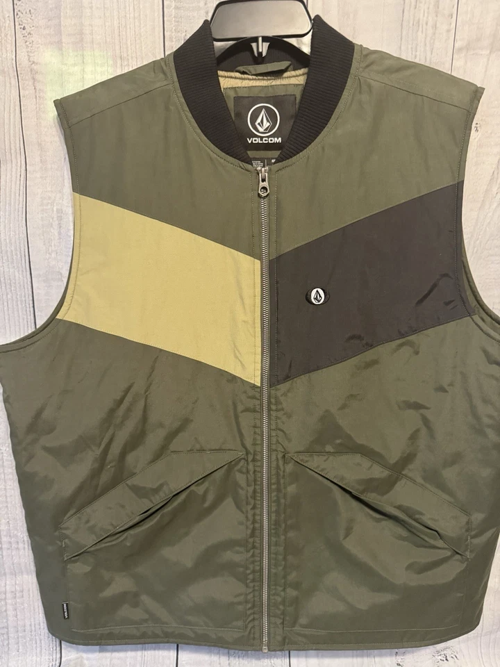 Army Green Volcom Nylon Vest Mens Large - Image 4 of 4