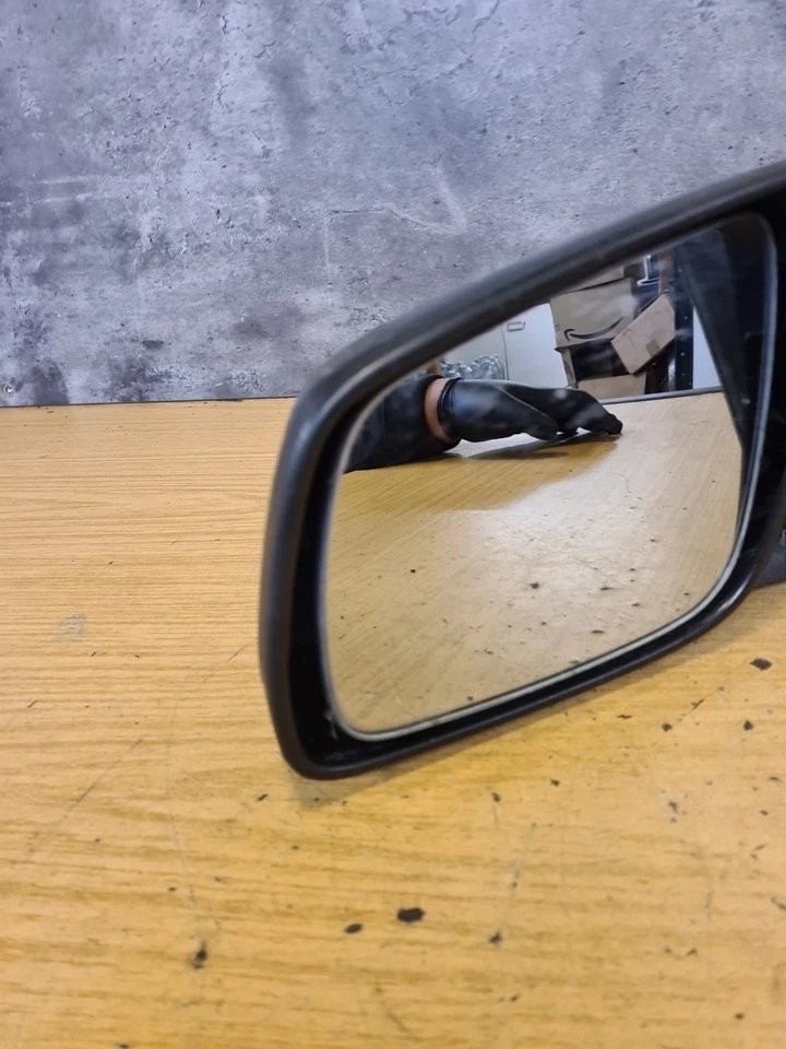 Espejo retrovisor lateral del pasajero delantero Mitsubishi Lancer MK5 2009 plegable eléctrico negro Foto 2 de 4