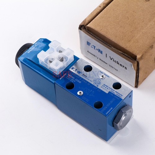 ONE VICKERS DG4V-3-24A-M-U-H7-60 Solenoid valve 24VDC NEW - Picture 10 of 15
