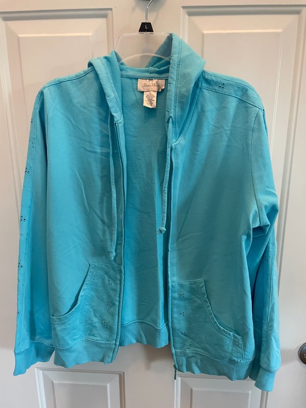 Ladies size medium capri pants and hooded zipper front sweatshirt set aqua