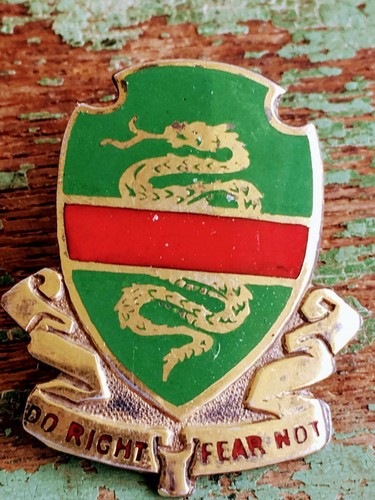 Antique WWII Sterling/Gold 757th Military Police Battalion Crest Pin Badge - Picture 6 of 8
