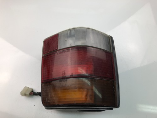 Luz portón trasero SUBARU LEGACY I BC 43055041 1989 17953433 - Imagen 2 de 4