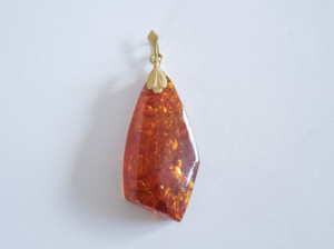 Authentic Pendant Amber Honey Gold Plated Gold Tone 9.3 g/6.8 x 2.6 cm