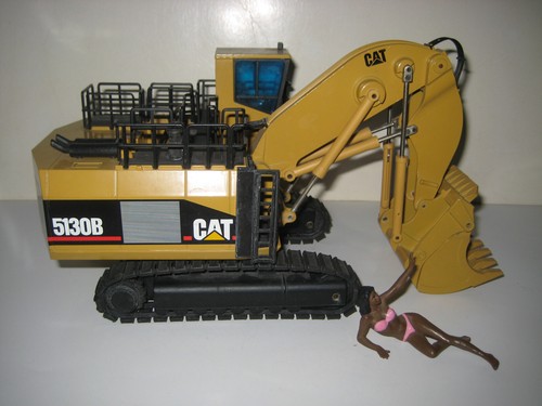 CATERPILLAR 5130 B BAGGER HOCHLÖFFEL RAUPEN #391.4 NZG 1:50 - Picture 2 of 7