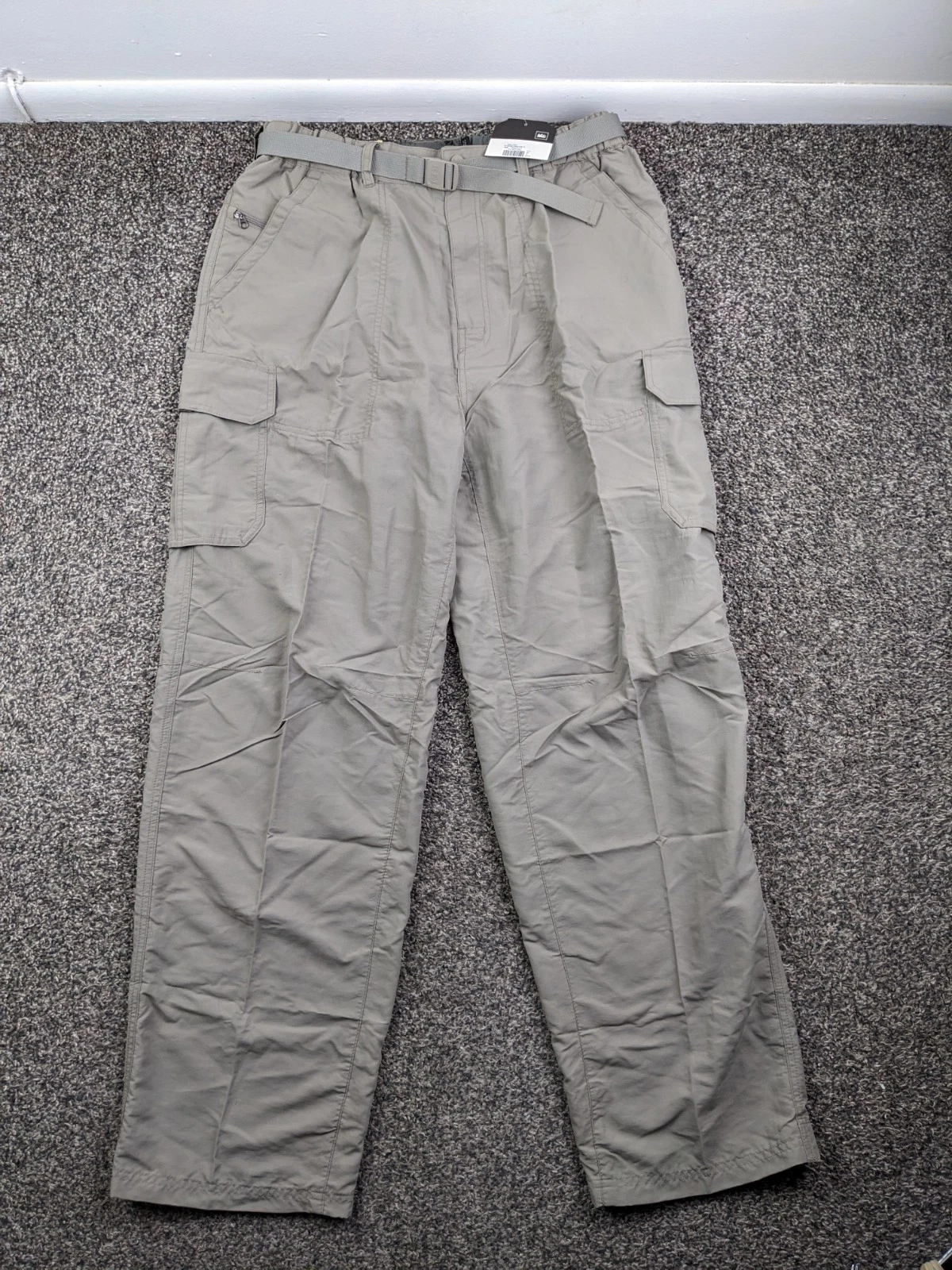 NWT REI Pants Sahara Cargo Nylon Fishing Hiking Beige Tan Mens Large 32" Inseam