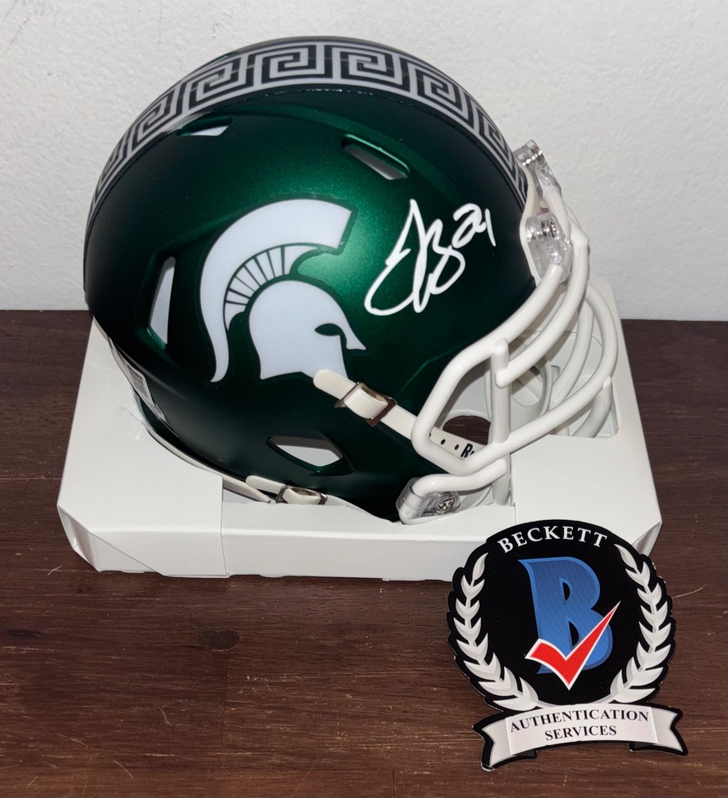 Le'Veon Bell Autographed Signed Michigan State Spartans Mini Helmet Beckett Wit 