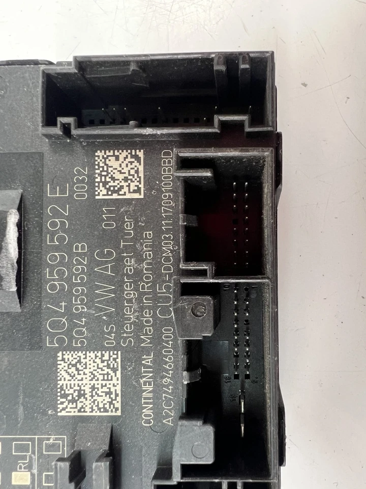 Centralina VW TOURAN 5T1 5Q0959592E 28222218 - Immagine 3 di 4