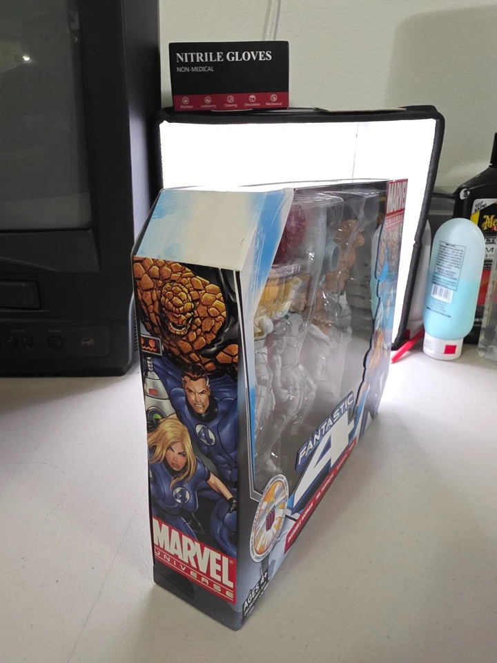 Marvel Universe FANTASTIC FOUR - Paquete de 4 figuras de acción Hasbro de coleccionista NUEVO Foto 2 de 4