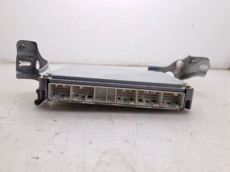 Toyota Solara 2005 motor módulo de control electrónico montaje ECM Foto 3 de 4