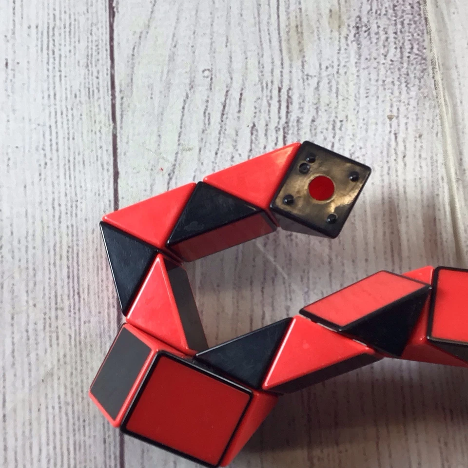 ShengShou Serpiente Mágica Negro y Rojo Rompecabezas Torcido Juguete - VENDEDOR DE EE. UU. - Foto 2 de 4