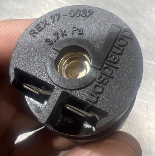 DONALDSON ELECTRICAL SERVICE INDICATOR REX 77-0037 / 15''H2O / 3.7KPA Nos - Picture 2 of 6