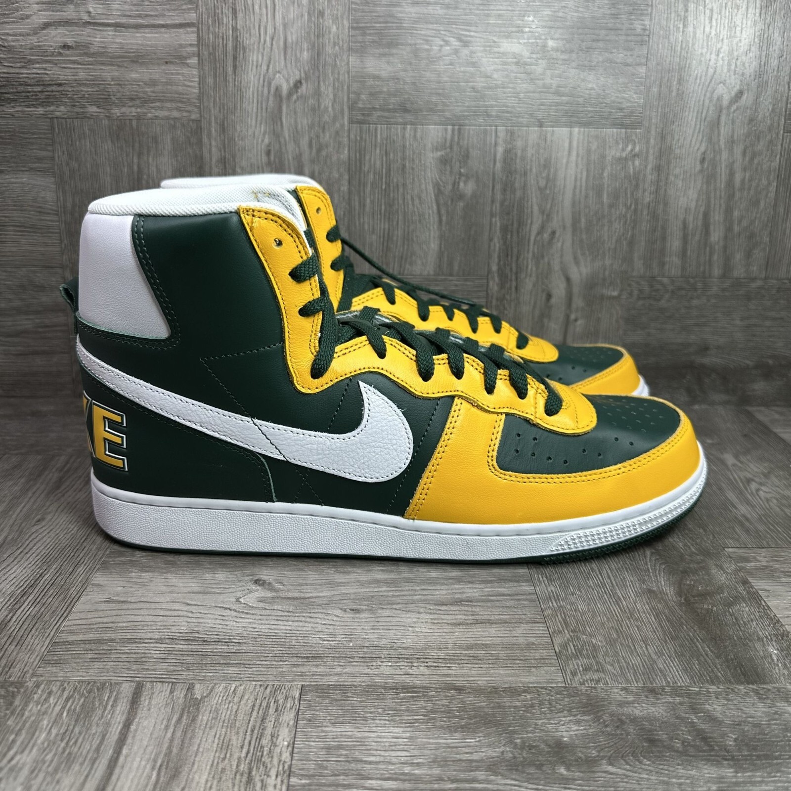 Nike Terminator High Seattle Supersonics Men's size 12 Yellow Green Shoes