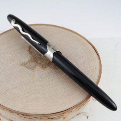 Jean Pierre Lepine Black w/ Silver-Toned Trim Samba Fountain Pen