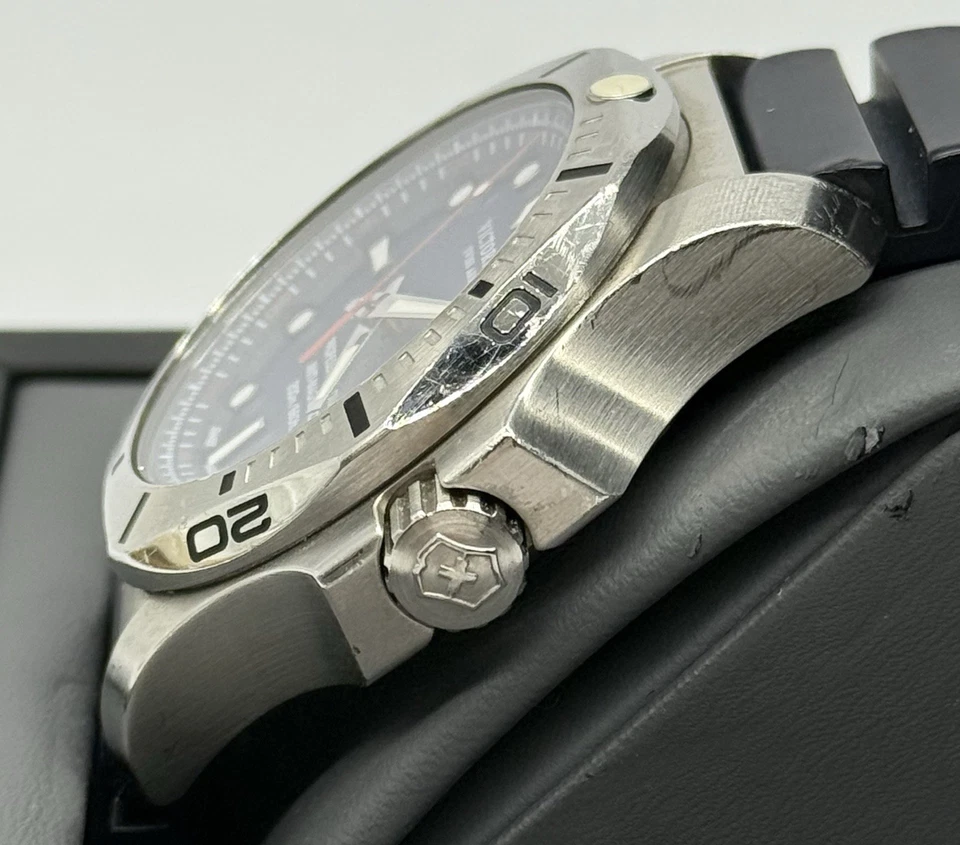 Victorinox Swiss Army relógio masculino mergulhador profissional antimagnético 241734 - Imagem 4 de 4