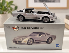 Autoart 118 Chevrolet Corvette 1982 C3 Collector Edition - Silver Diecast Model
