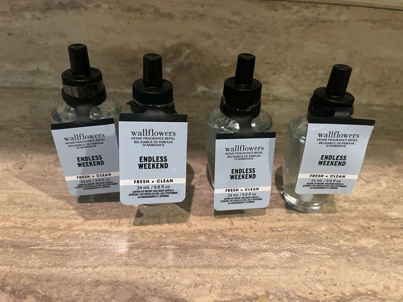 Bath Body Works Endless Weekend Wallflower Plug In Refill Bulb Lot New 4