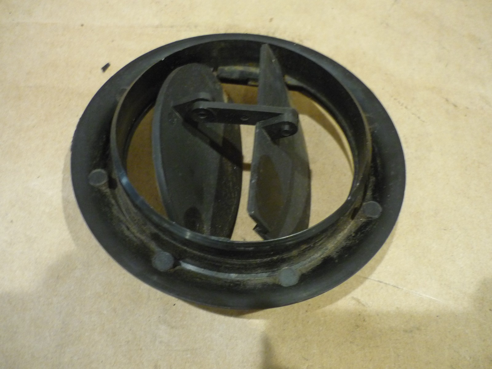 Ferrari 208,288,308,512 - Air Vent  -  P/N 60054301