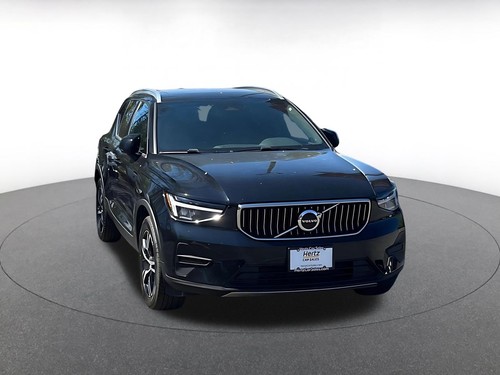 2024 Volvo XC40 CORE