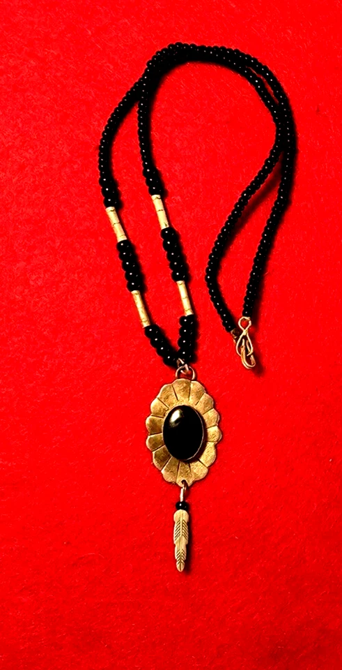 Ожерелье с подвеской из стерлингового серебра с пером из оникса юго-западное с бисером - Изображение 2 из 4