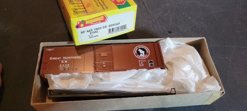 KIT TREN HO ROUNDHOUSE 40' AAR YNGS DR BOXCAR 07992 GN MARRÓN | Zustand: New