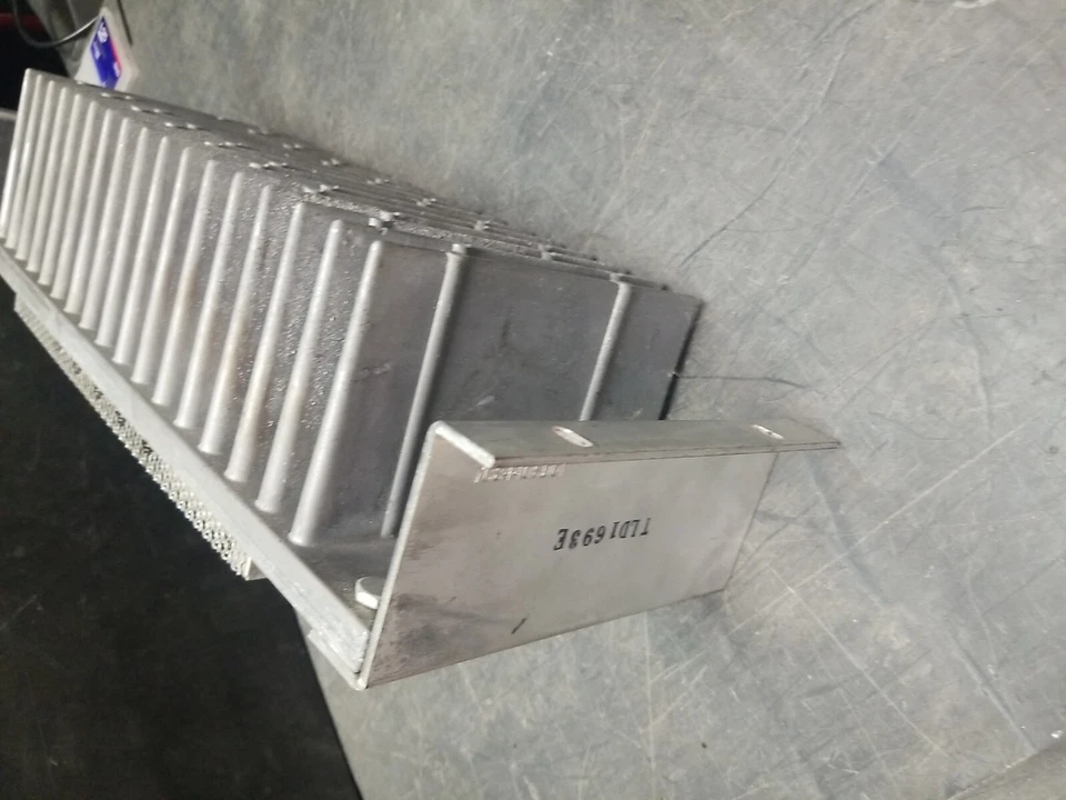 Motorola TLD1693E Repetidor VHF Amplificador/PA, 150-174 MHz __ Foto 4 de 4