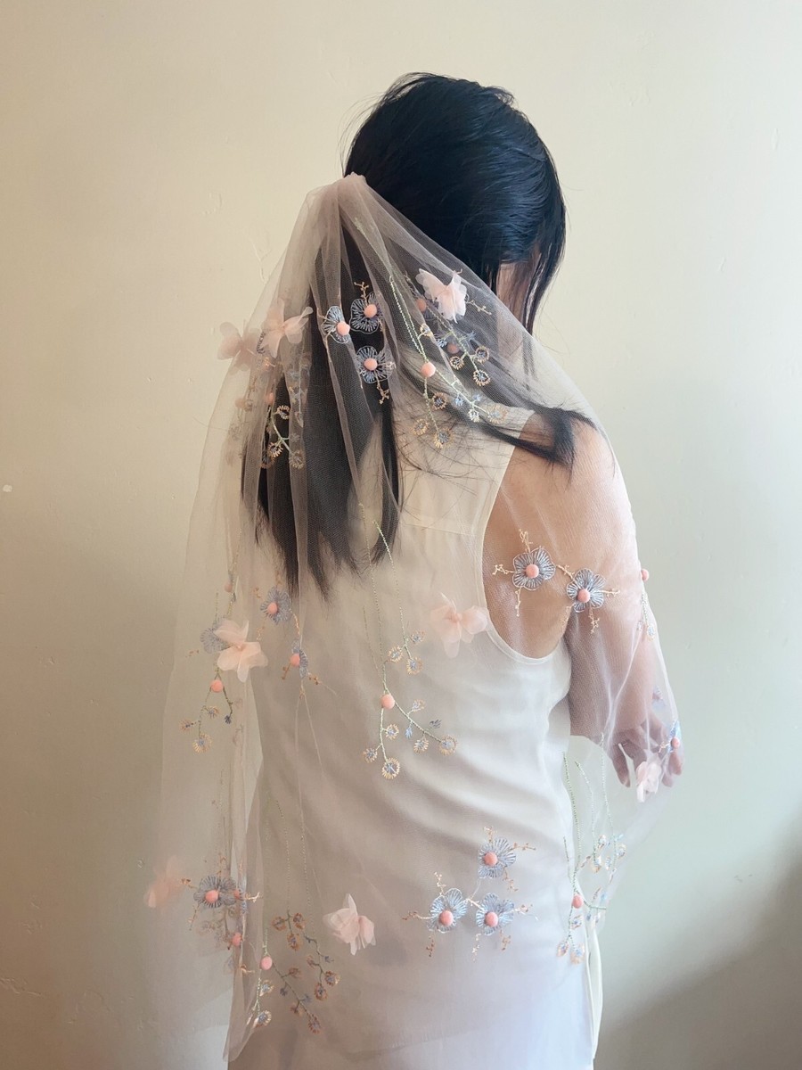 Flower pop veil, Unique pink flower veil, Embroidered flower veil