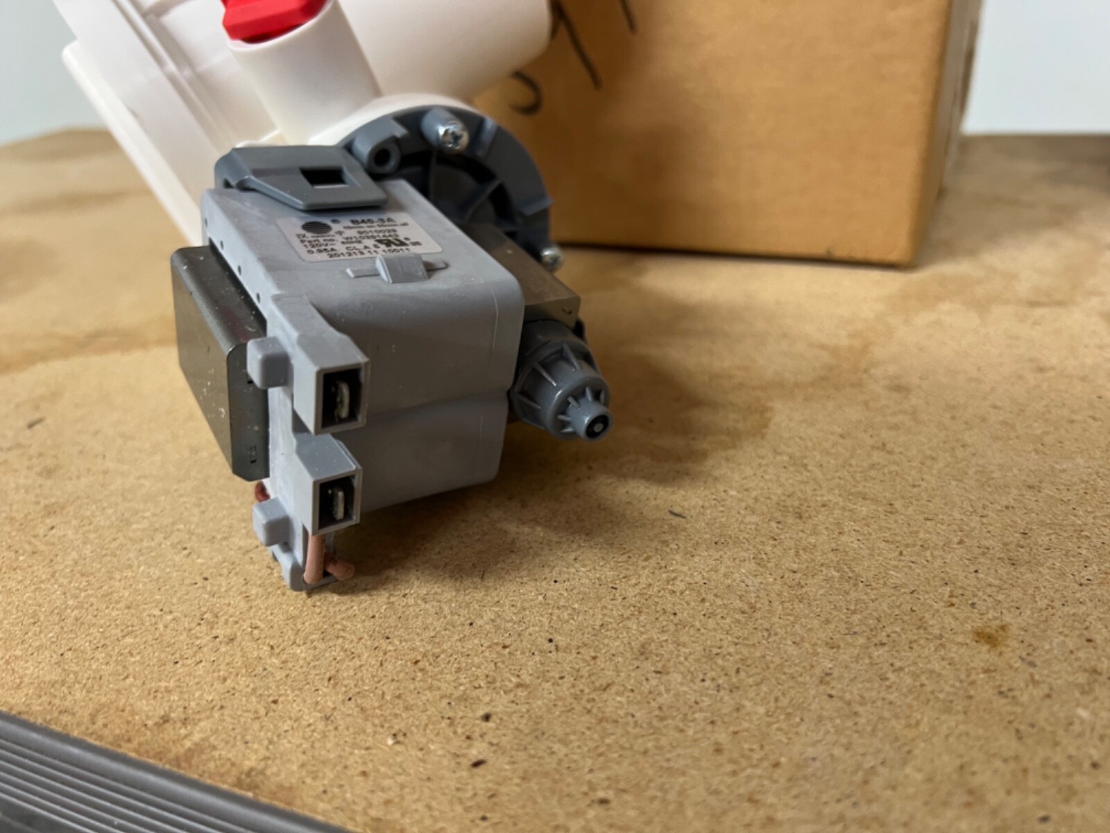 Whirlpool Washer Drain Pump Assembly WPW10391443 W10391443 eBay